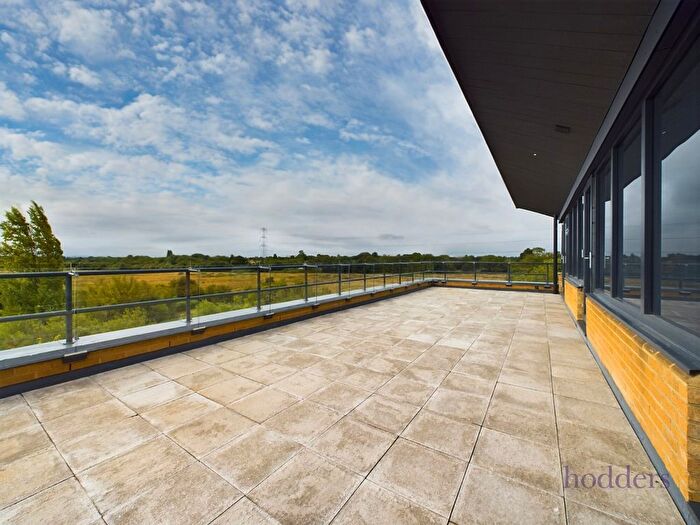 2 Bedroom Flat To Rent In London Road, Staines-Upon-Thames, Surrey, TW18