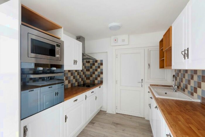 6 Bedroom Terraced House To Rent In Arundel Street, BN2