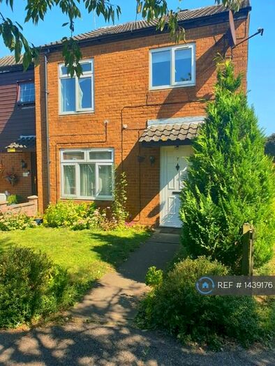 3 Bedroom End Of Terrace House To Rent In Hamels Drive, Hertford, SG13