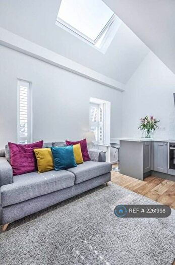 1 Bedroom Flat To Rent In Palmers Green, Palmers Green, N13