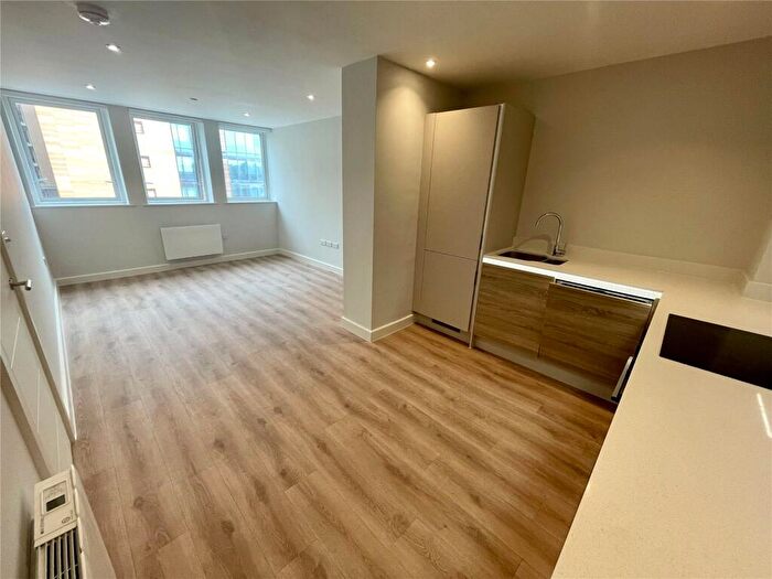2 Bedroom Apartment To Rent In Christchurch Road, Bournemouth, Dorset, BH1