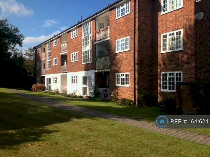 2 Bedroom Flat To Rent In Orchard Court, Bromley, BR2