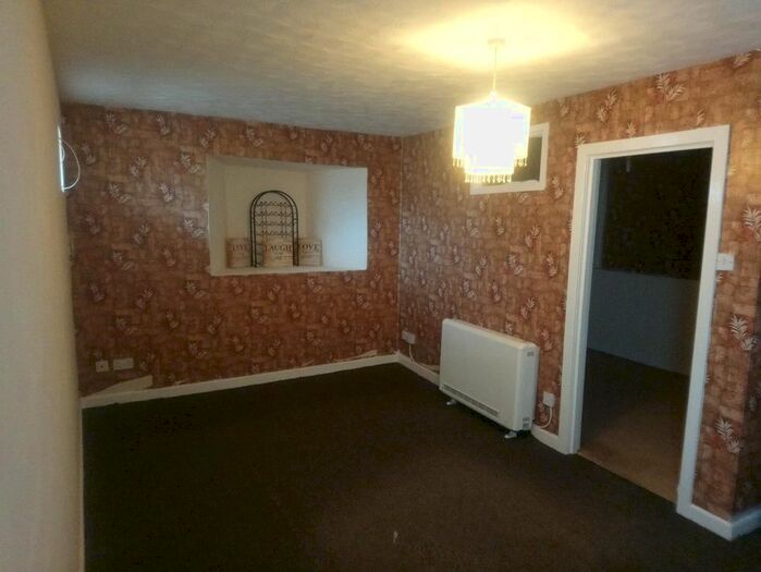 1 Bedroom Flat To Rent In Bunkers Hill, Milford Haven, SA73