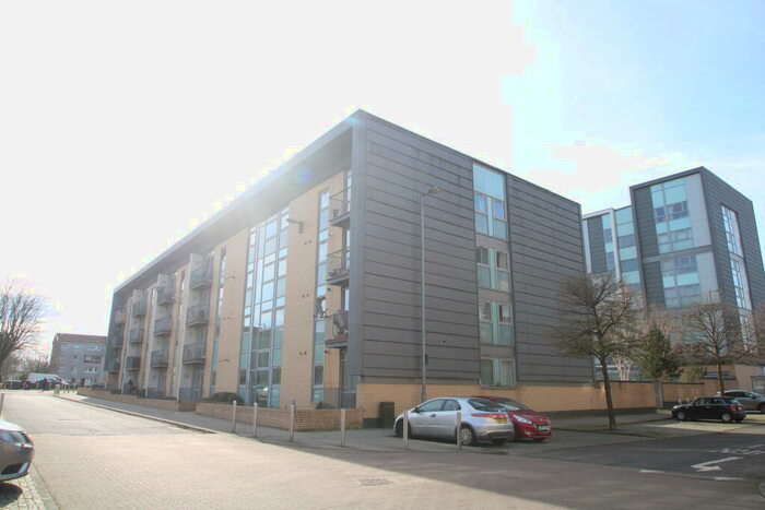 2 Bedroom Apartment To Rent In Queen Elizabeth Gardens, Glasgow, G5