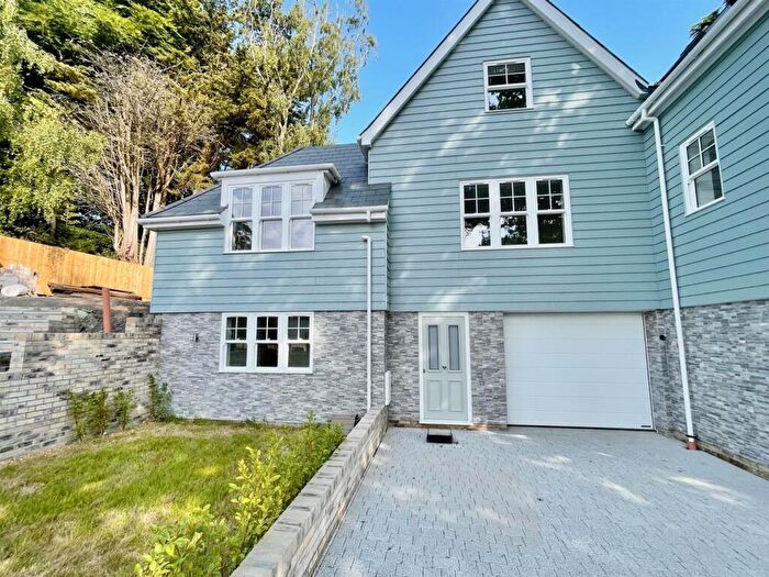 4 Bedroom House To Rent In Brownsea View Avenue, Poole, BH14