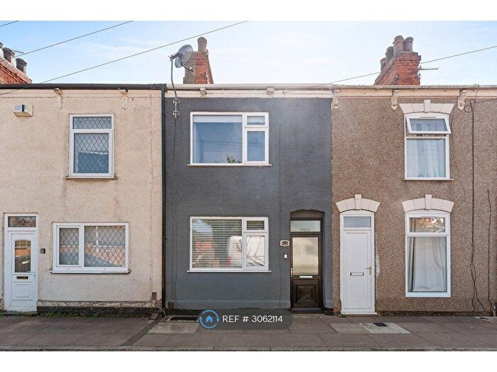 3 Bedroom Terraced House To Rent In Weelsby St, Grimsby, DN32