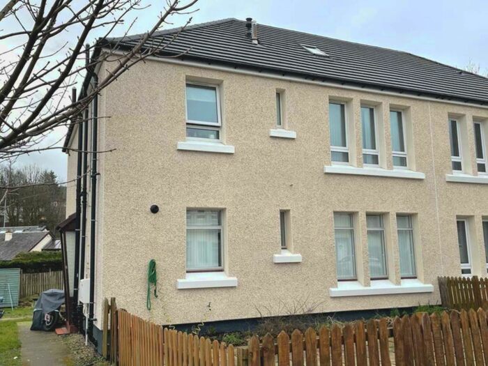 2 Bedroom Flat To Rent In Hallside Street, Howwood, PA9