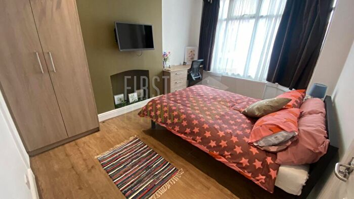 6 Bedroom House To Rent In Tennyson Street, Evington, LE2