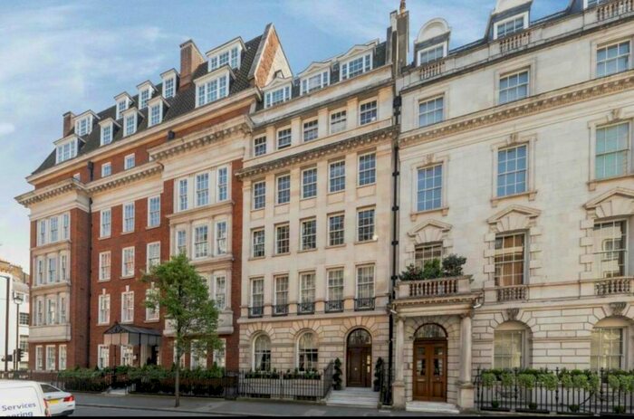 2 Bedroom Flat To Rent In Upper Brook Street, London, W1K