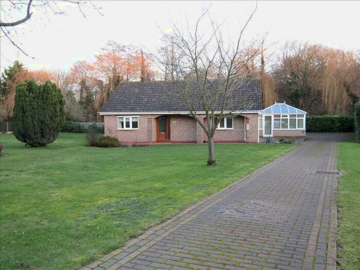 3 Bedroom Bungalow To Rent In Old School Lane, Scunthorpe, DN16