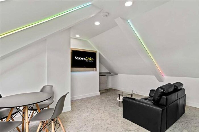 3 Bedroom Apartment To Rent In Clifton Place, Plymouth, PL4