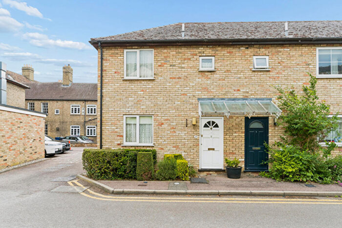 2 Bedroom End Of Terrace House For Sale In River Terrace, St Neots, PE19