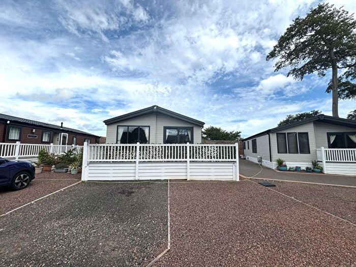 2 Bedroom Mobile/park Home For Sale In Seaview Avenue, Seaton Estate, Arbroath, DD11