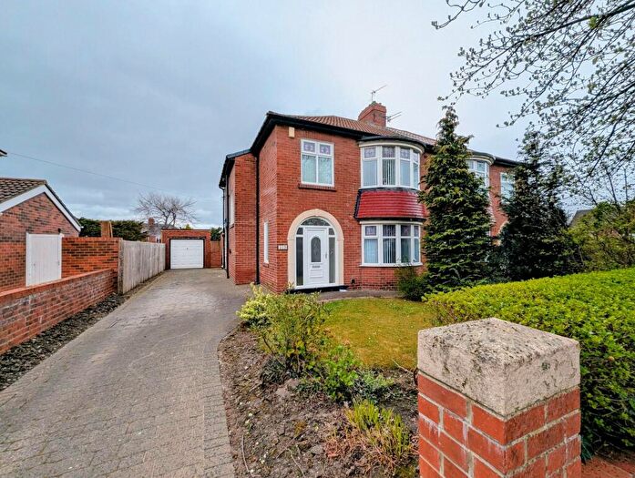 3 Bedroom Semi Detached House For Sale In York Avenue, Jarrow, NE32