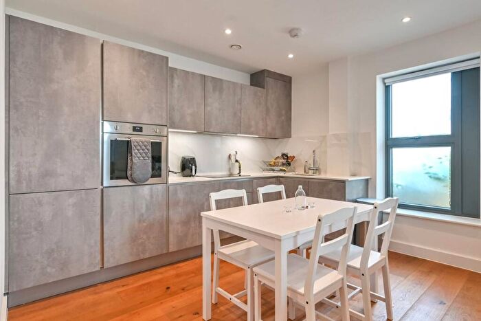 1 Bedroom Flat To Rent In Marquis Road, Camden, London, NW1