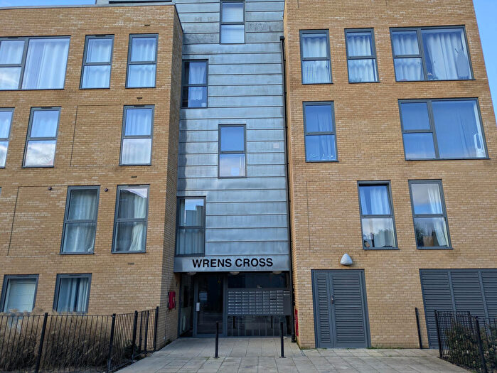 2 Bedroom Flat For Sale In Wrens Cross, Upper Stone Street, Maidstone, Kent, ME15