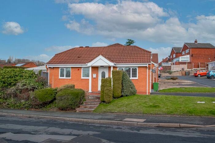 2 Bedroom Bungalow To Rent In Lyddington Drive, Halesowen, B62