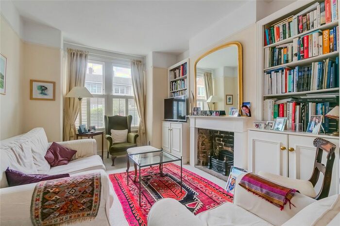3 Bedroom Terraced House To Rent In Dingwall Road, London, SW18