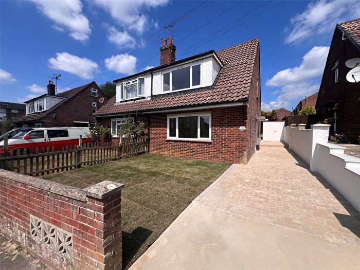3 Bedroom Semi Detached House To Rent In Manor Road, Alton, Hampshire, GU34
