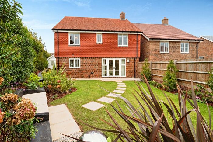 4 Bedroom Detached House For Sale In Walshes Road, Crowborough, TN6