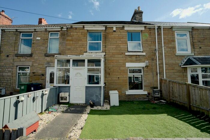 2 Bedroom Apartment To Rent In Spout Lane, Concord, Washington, NE37