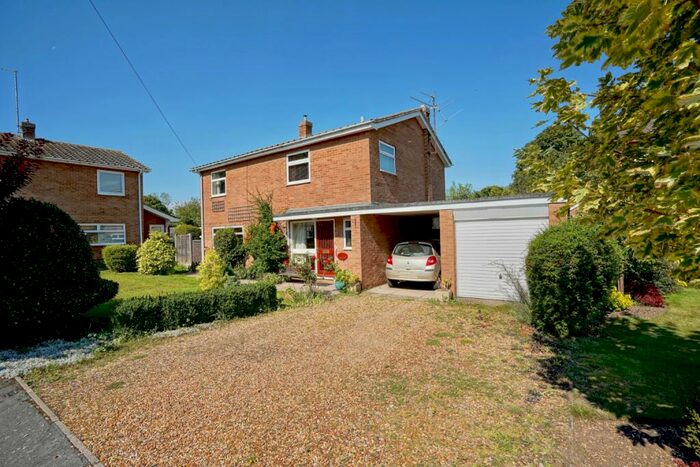 4 Bedroom Detached House For Sale In St. Johns Place, Wistow, Huntingdon, Cambridgeshire, PE28