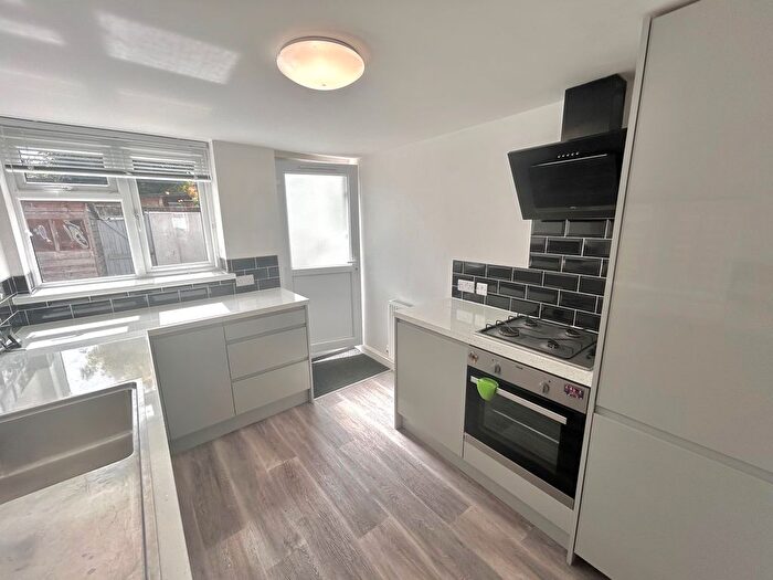 3 Bedroom Terraced House To Rent In Corporation Road, Bournemouth, BH1