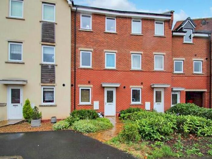 4 Bedroom Property To Rent In Celsus Grove, Old Town, Swindon, SN1