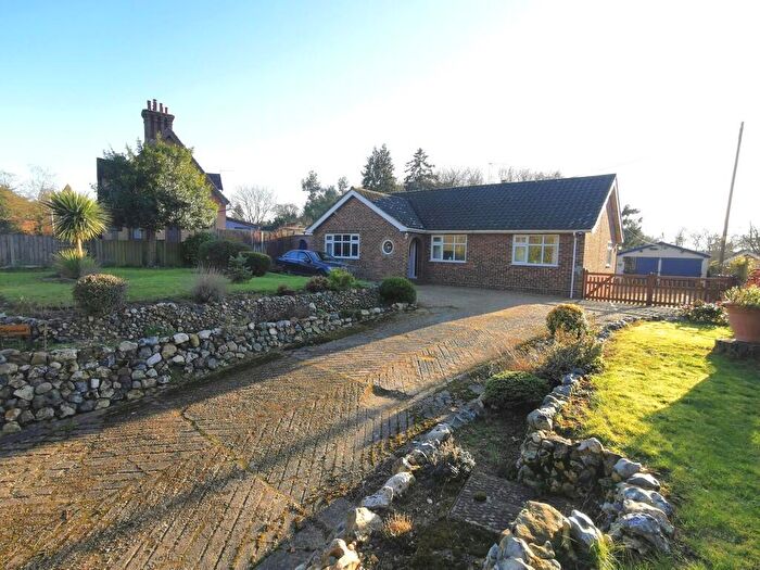 3 Bedroom Detached Bungalow For Sale In Church Road, Flixton, NR35