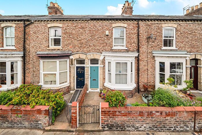 3 Bedroom Terraced House For Sale In Neville Street, York, YO31