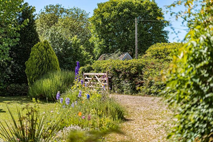 4 Bedroom Detached House For Sale In Lechlade Road, Southrop, Gloucestershire, GL7