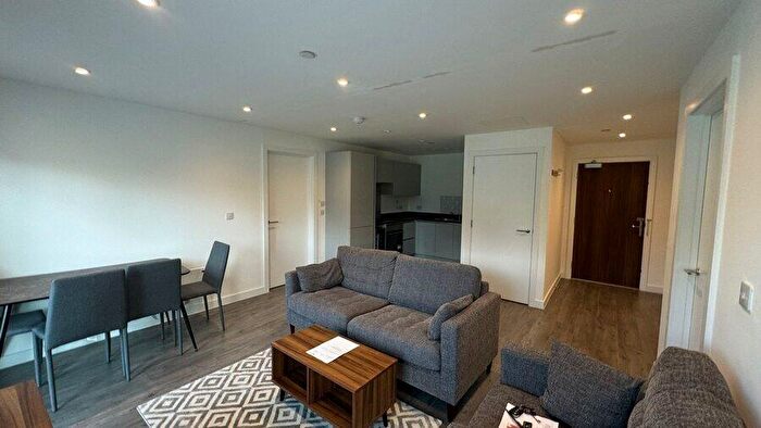 2 Bedroom Apartment To Rent In Alexandra Apartments, Burley Road, Leeds, LS4