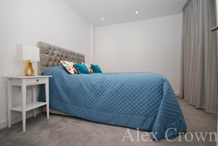 1 Bedroom Apartment To Rent In Woodberry Down, Manor House, N4