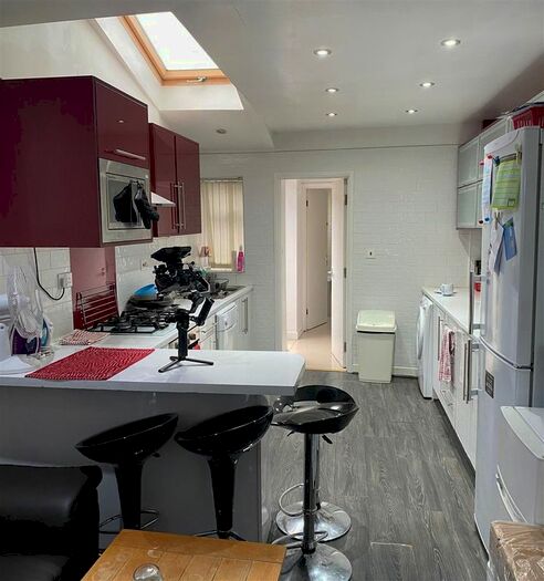 5 Bedroom Semi-Detached House To Rent In 503 Harborne Park Road, Harborne, Birmingham B17