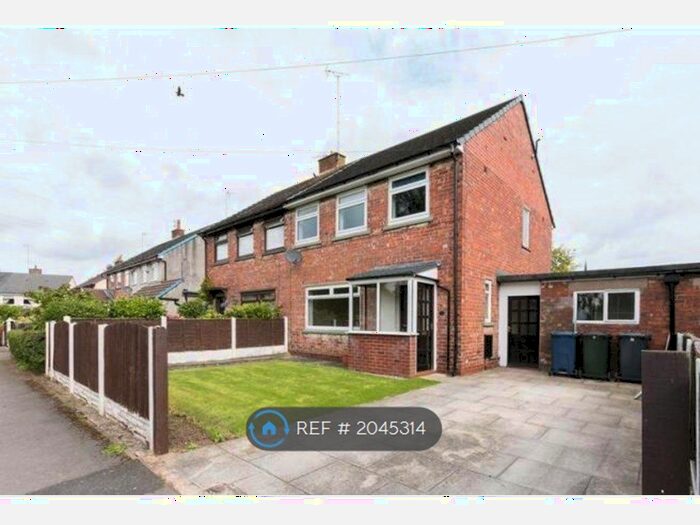 3 Bedroom Semi-Detached House To Rent In Beech Avenue, Wigan, WN8