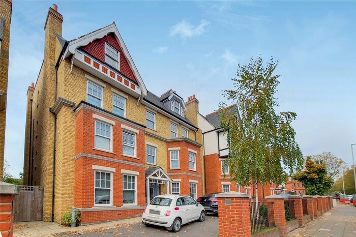 2 Bedroom Flat To Rent In Hanger Lane, Ealing, W5