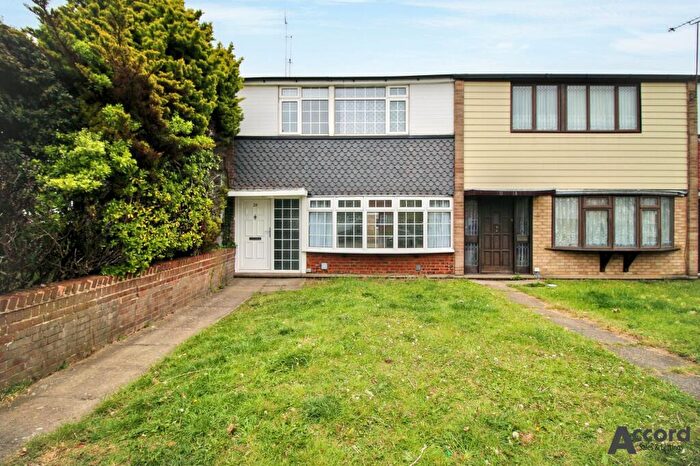 3 Bedroom Terraced House To Rent In Jermayns, Basildon, SS15