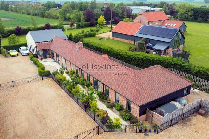 5 Bedroom Barn Conversion For Sale In Puddock Road, Warboys, PE28