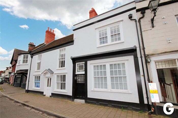 3 Bedroom Apartment To Rent In Market Place, Ringwood, Hampshire, BH24