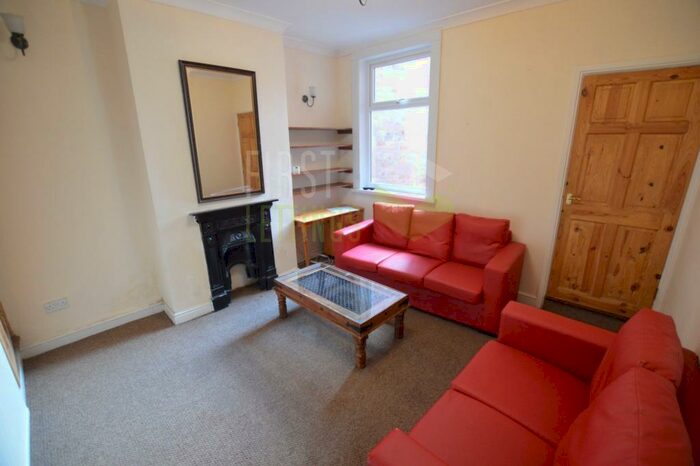 4 Bedroom Terraced House To Rent In St. Leonards Road, Clarendon Park, LE2