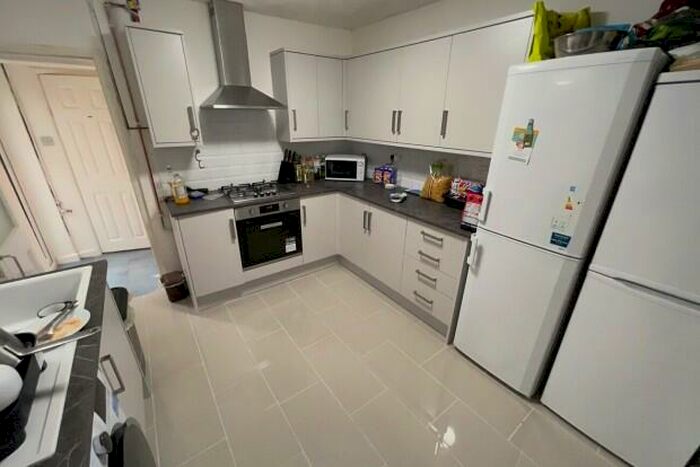 5 Bedroom Terraced House To Rent In Cranbrook Street Cardiff, CF24