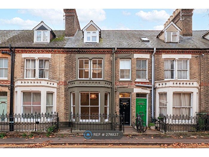 4 Bedroom Terraced House To Rent In Carlyle Road, Cambridge, CB4