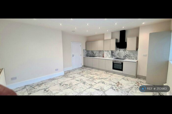 4 Bedroom Semi-Detached House To Rent In Hollow Way, Cowley, Oxford, OX4