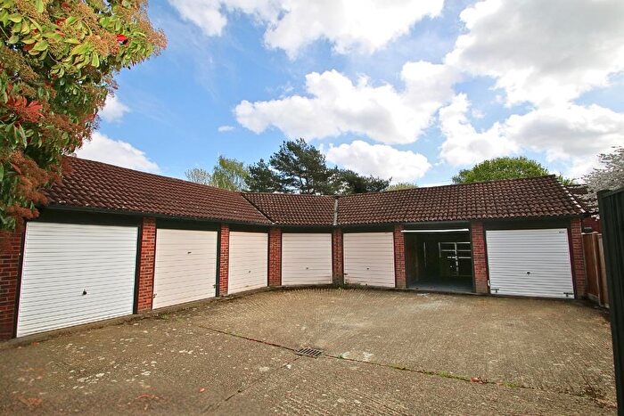 Property For Sale In Veryan, Woking, GU21
