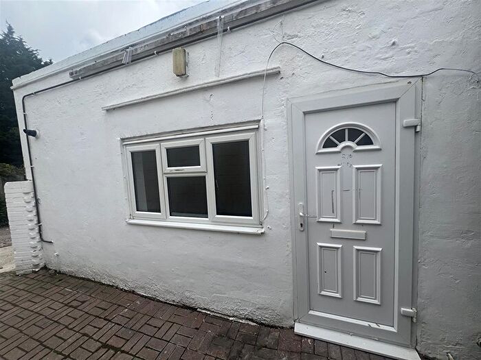 Studio To Rent In Blackbird Hill, London, NW9