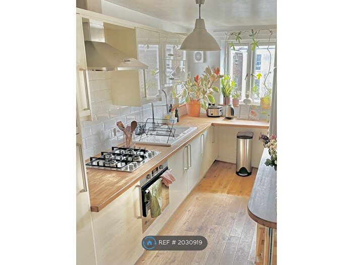 1 Bedroom Flat To Rent In Clissold Road, London, N16