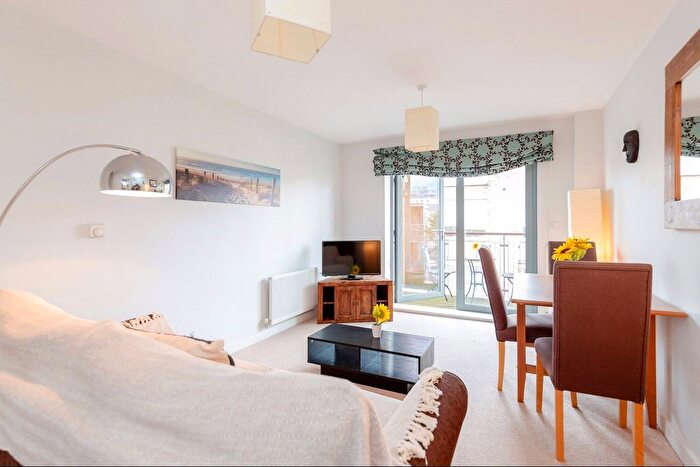 1 Bedroom Flat To Rent In Bagleys Lane, London, SW6