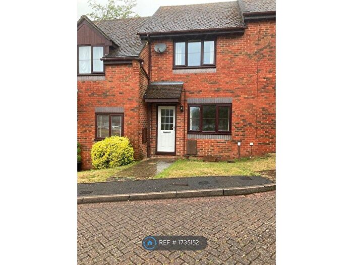 1 Bedroom Terraced House To Rent In The Cloisters, High Wycombe, HP13