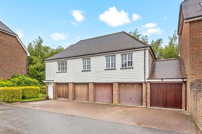 2 Bedroom Detached House For Sale In Farriers Lea, Haywards Heath, RH16