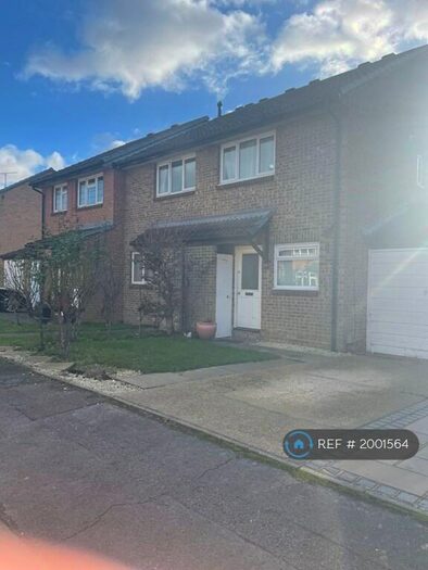 2 Bedroom Semi-Detached House To Rent In Franklin Rd, Hornchurch, RM12